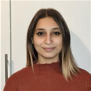 Studentessa universitaria propone lezioni private di algebra per studenti di elementari e medie